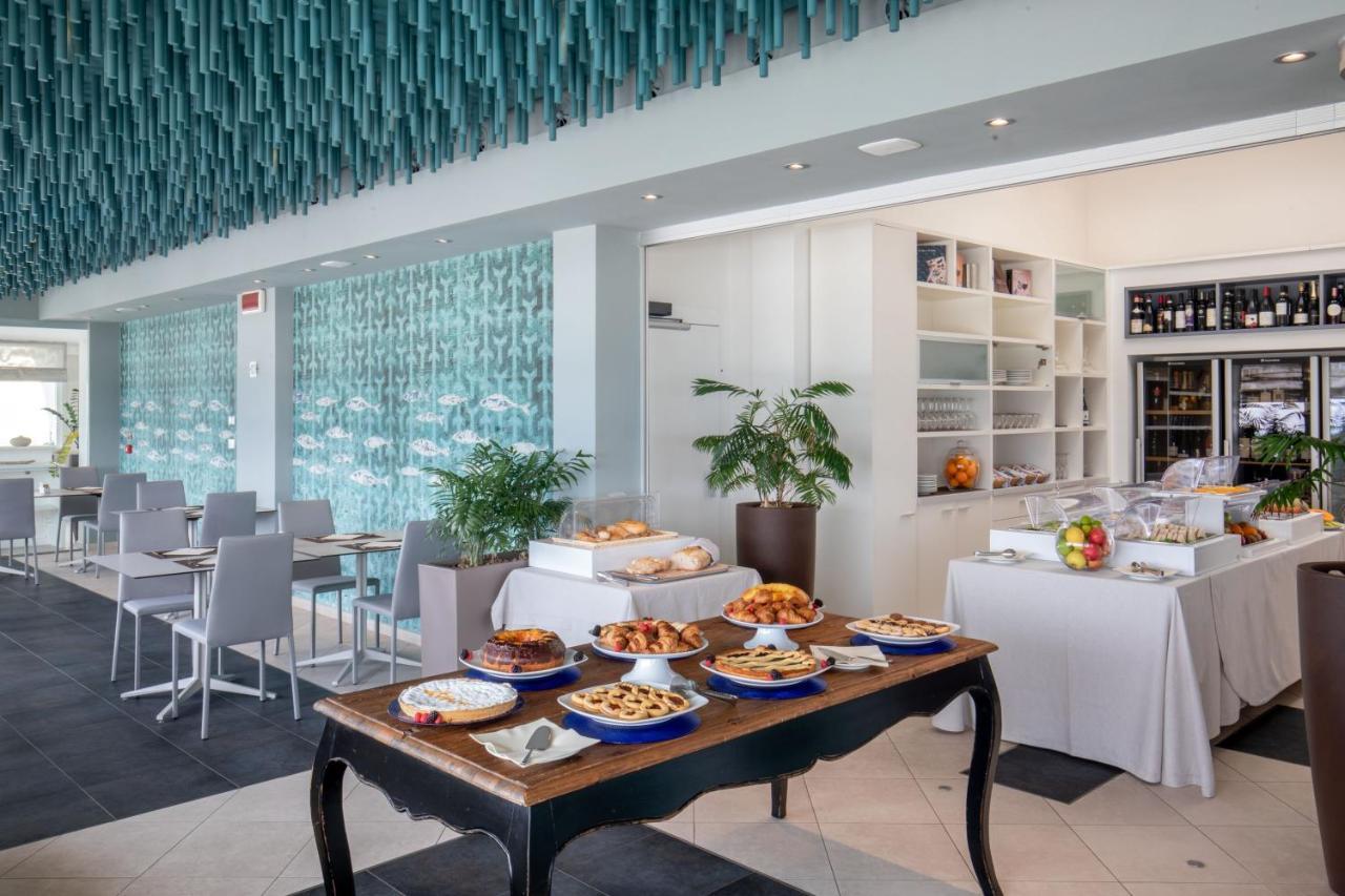 Hotel Miramare Latina Bagian luar foto