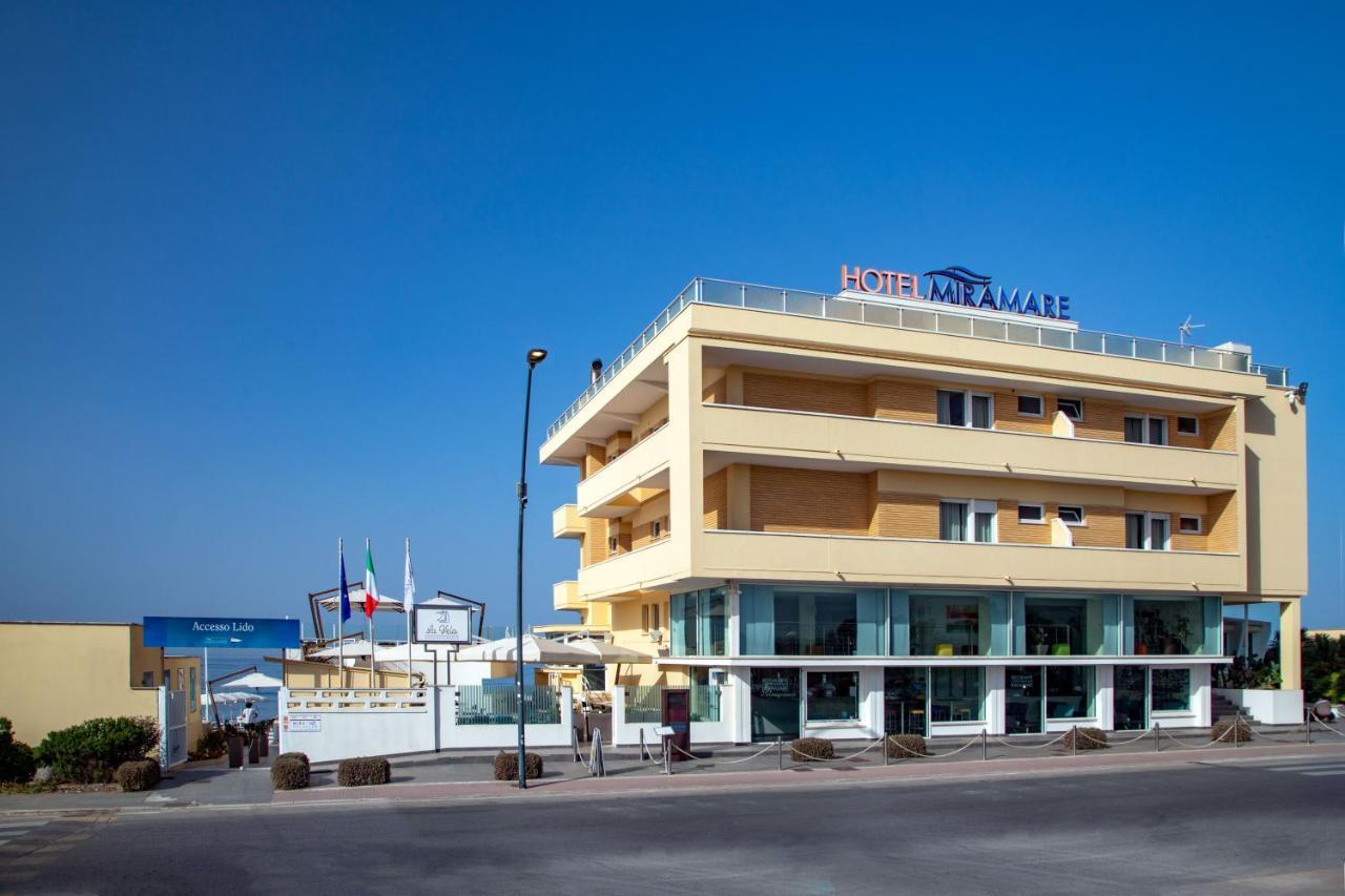 Hotel Miramare Latina Bagian luar foto