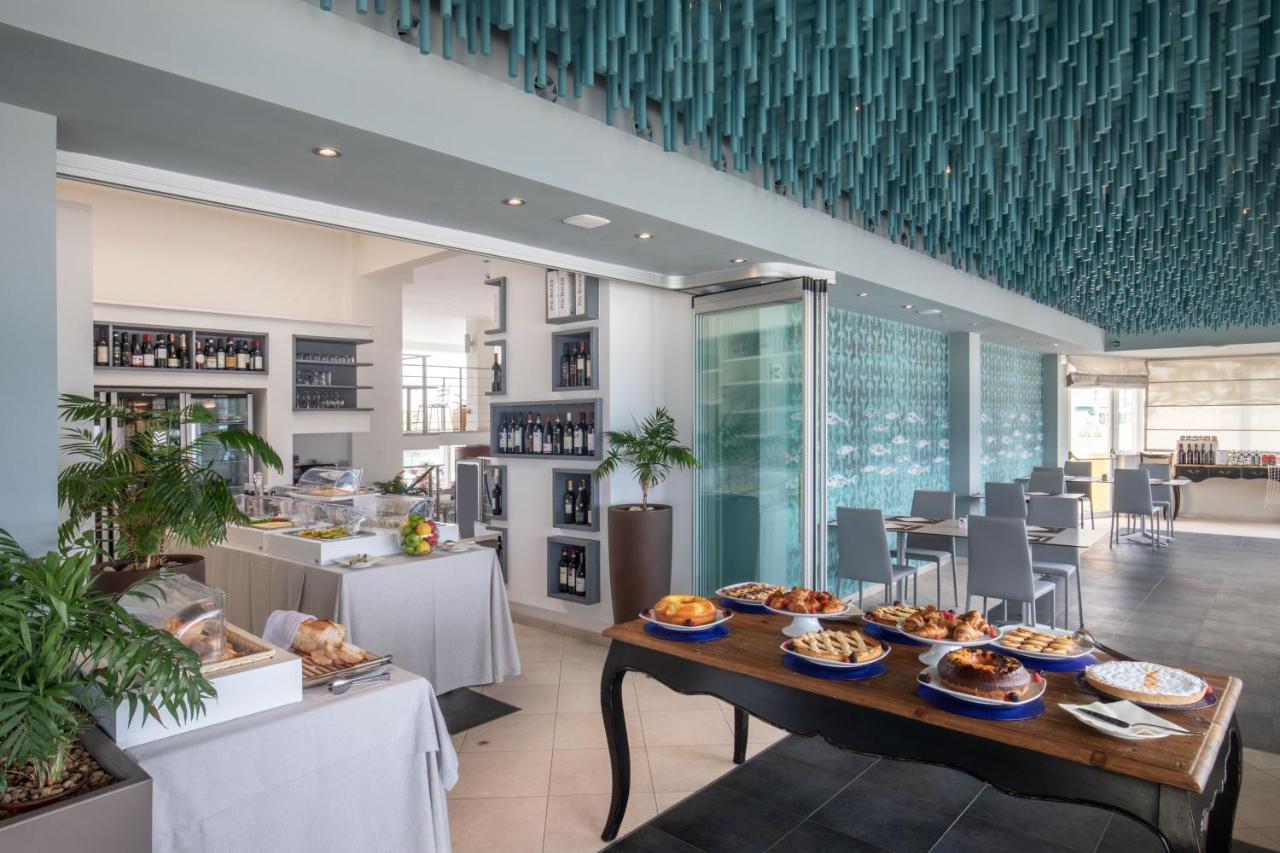Hotel Miramare Latina Bagian luar foto